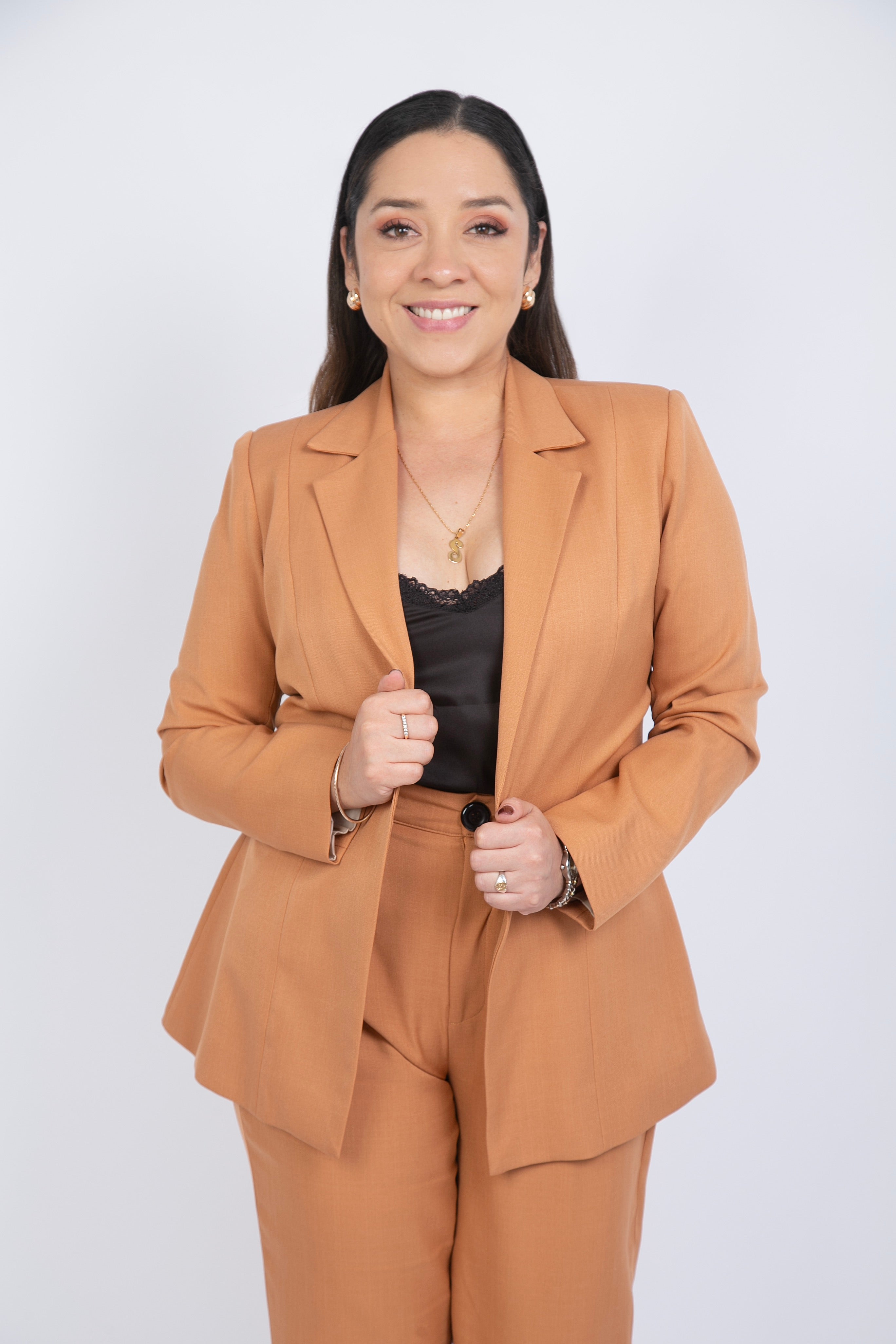 Paquete Linkedin 3 - Sesión de fotos profesional - Versión Premiun